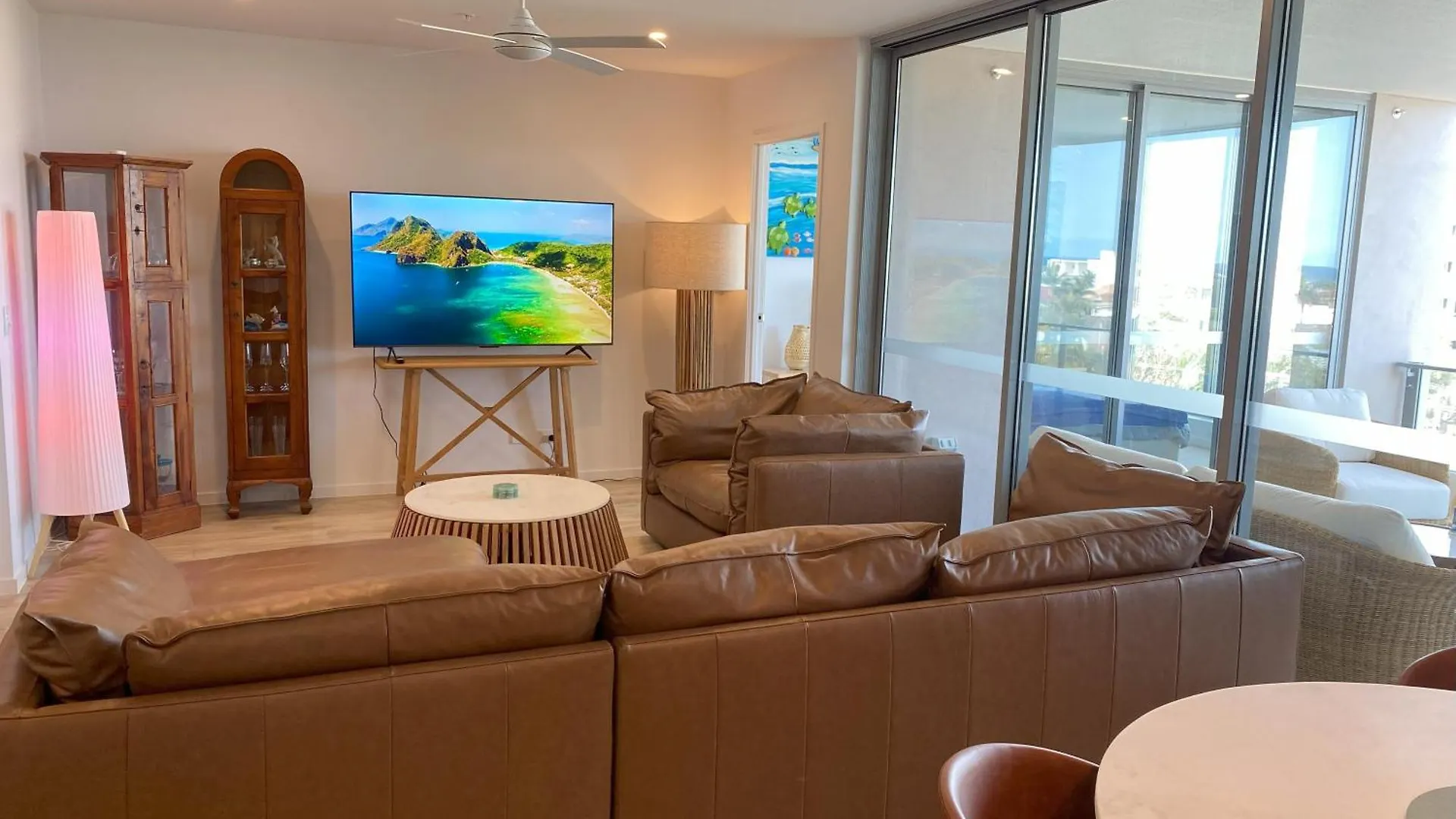 דירה New Beach Luxury 3B 2B Unit - Ocean Views - 250M 2 Buddina Beach!