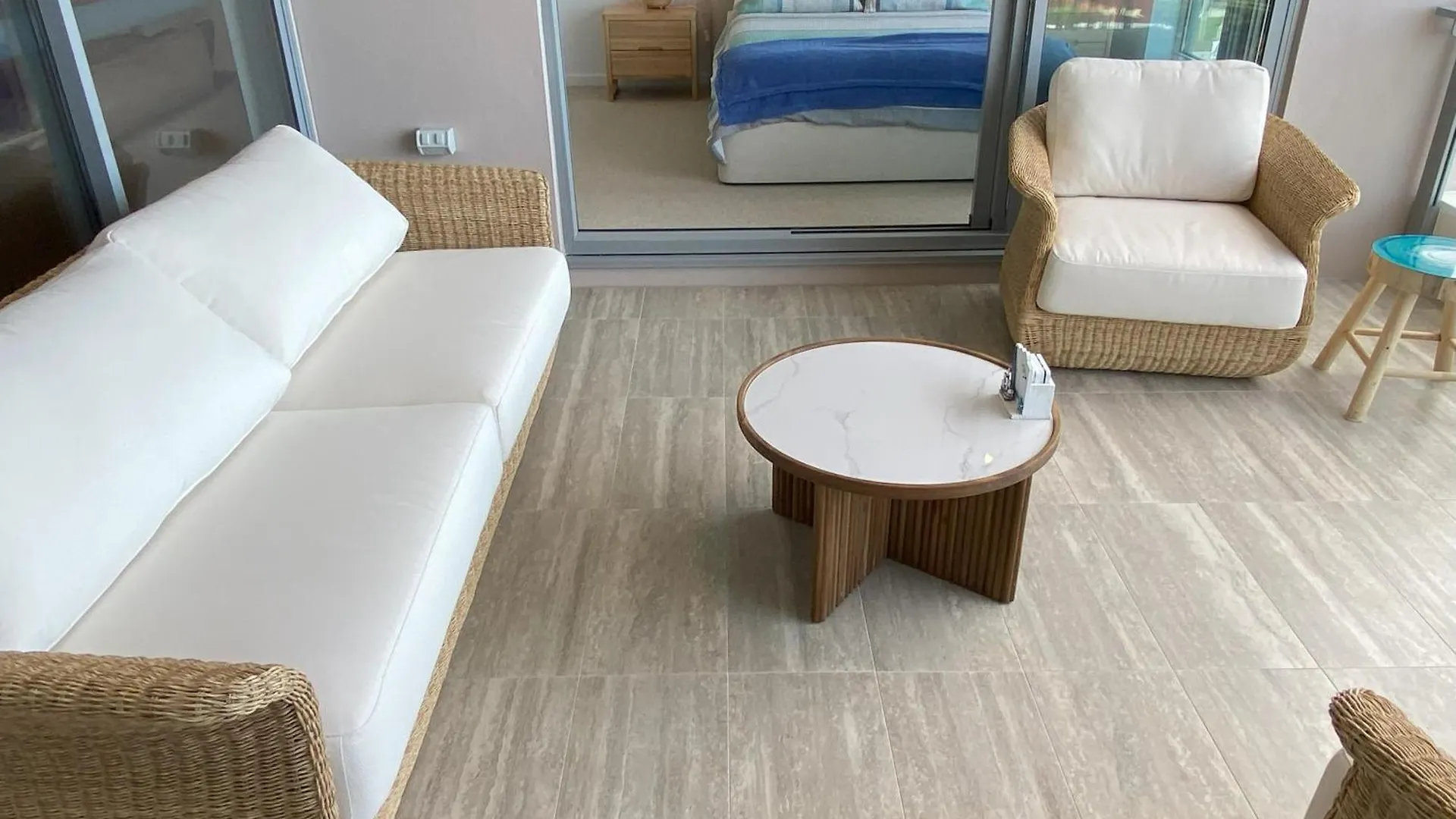 New Beach Luxury 3B 2B Unit - Ocean Views - 250M 2 Buddina Beach! 0*,