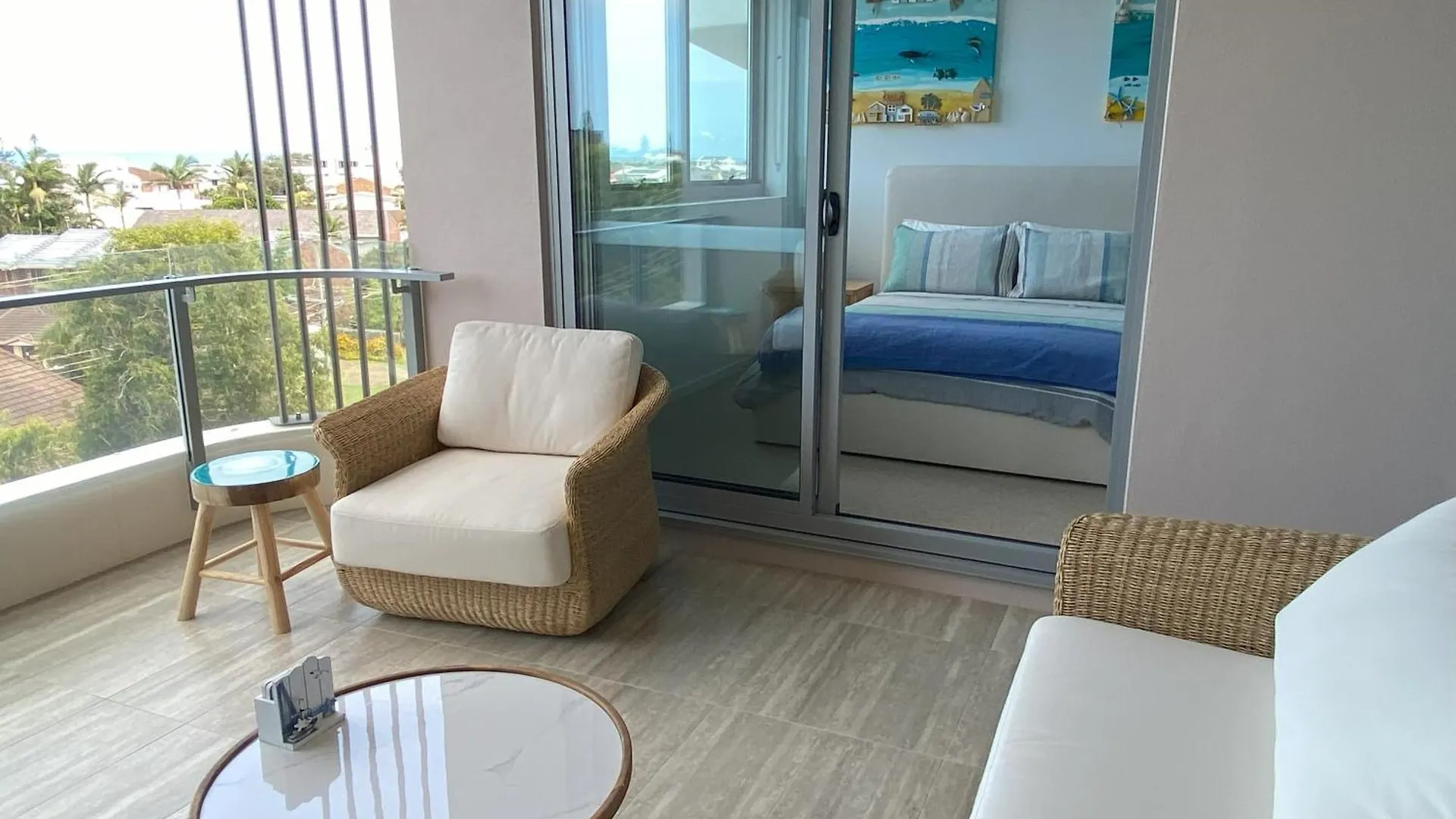 דירה New Beach Luxury 3B 2B Unit - Ocean Views - 250M 2 Buddina Beach!
